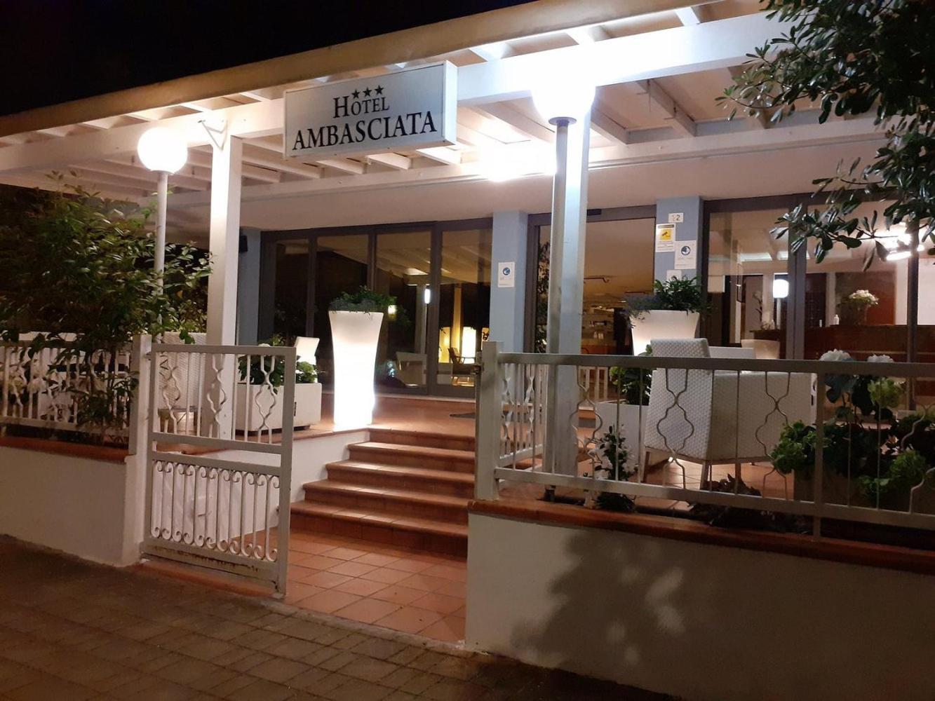 Hotel Ambasciata Cesenatico Exterior photo